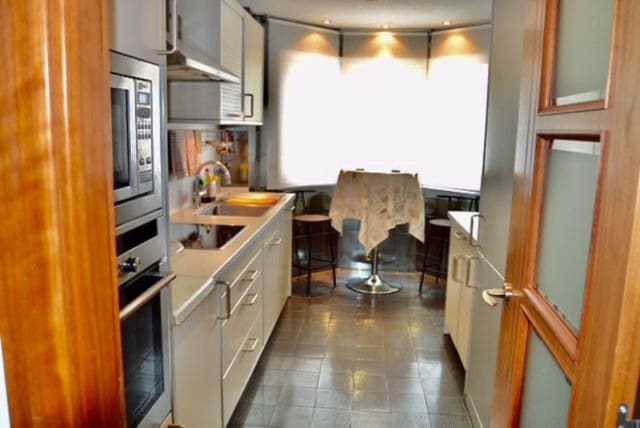 4 Zimmer Apartment zu verkaufen in Marbella mit Pool Garage - 1.155.000 € (Ref: 9447975)