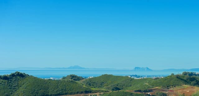 4 sypialnia Willa na sprzedaż w Marbella z basenem garażem - 1 900 000 € (Ref: 9447978)