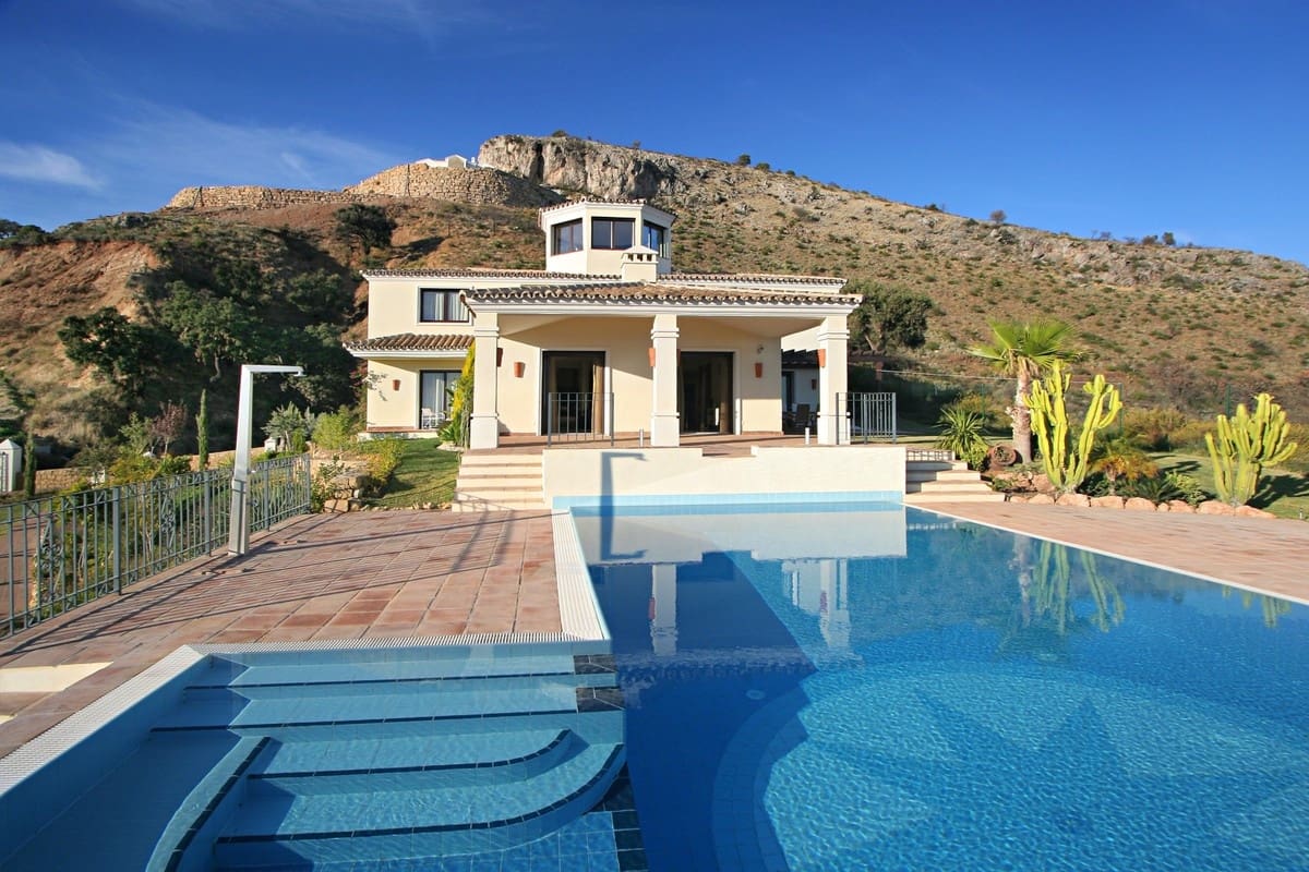 6 chambre Villa/Maison à vendre à Benahavis avec piscine garage - 2 190 000 € (Ref: 9447984)