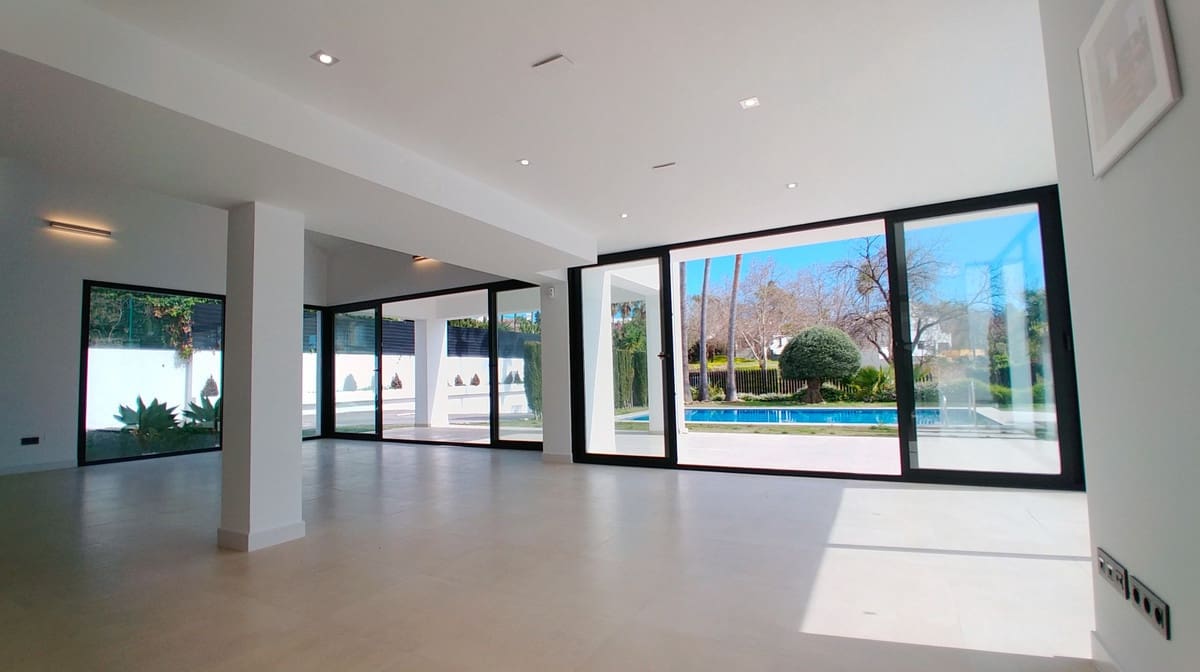 4 soverom Villa til salgs i San Pedro de Alcantara med svømmebasseng garasje - € 1 499 000 (Ref: 9447986)