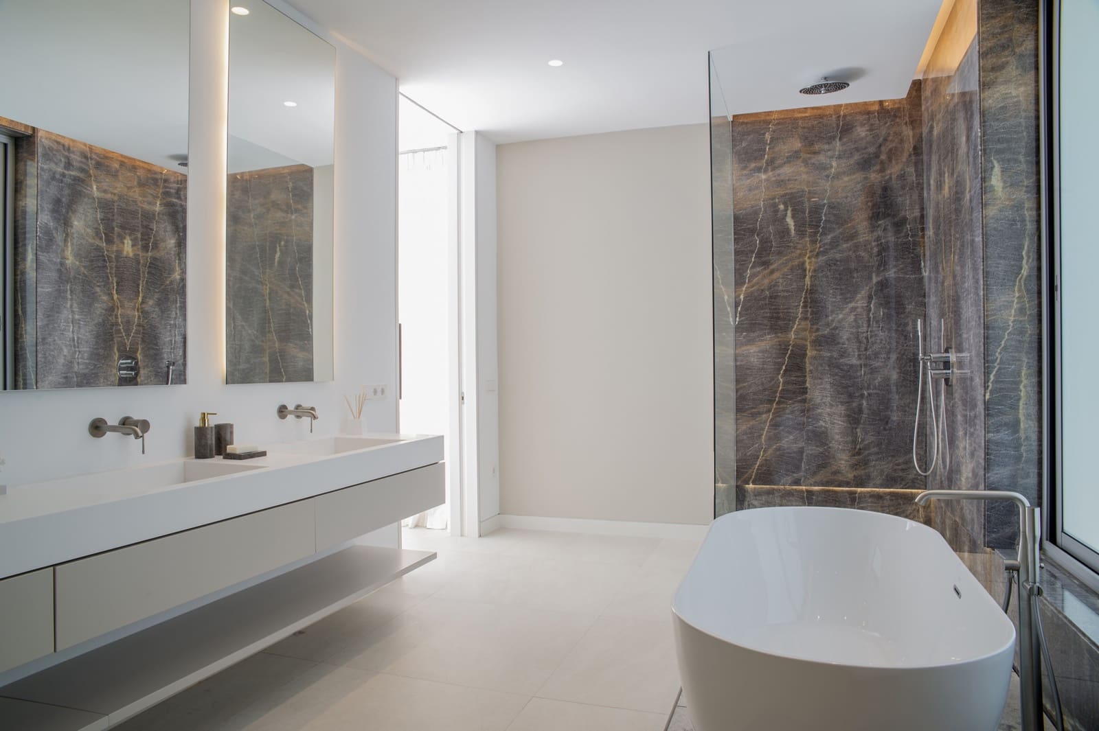 5 quarto Moradia para venda em Marbella com piscina garagem - 3 200 000 € (Ref: 9447987)