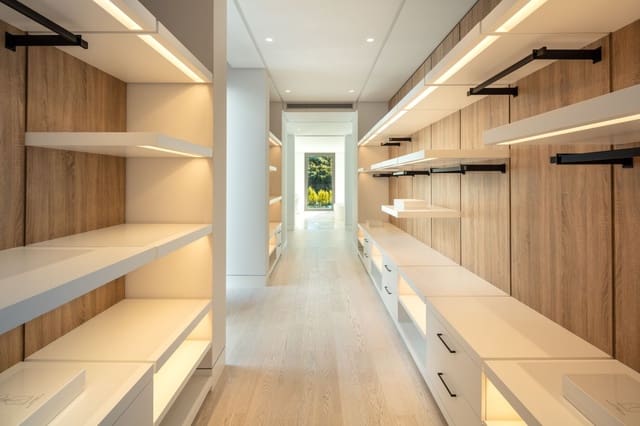 6 sypialnia Willa na sprzedaż w Marbella z basenem garażem - 4 500 000 € (Ref: 9447995)