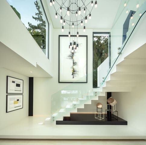 4 bedroom Villa for sale in Marbella with pool garage - € 4,695,000 (Ref: 9447998)