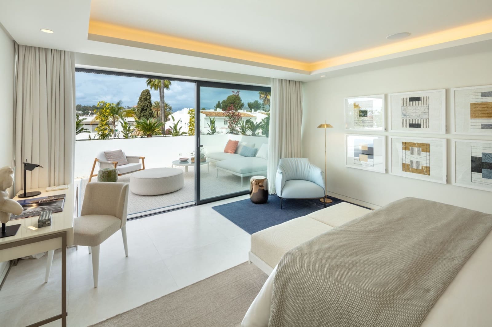 4 bedroom Villa for sale in Marbella with pool garage - € 4,695,000 (Ref: 9447998)