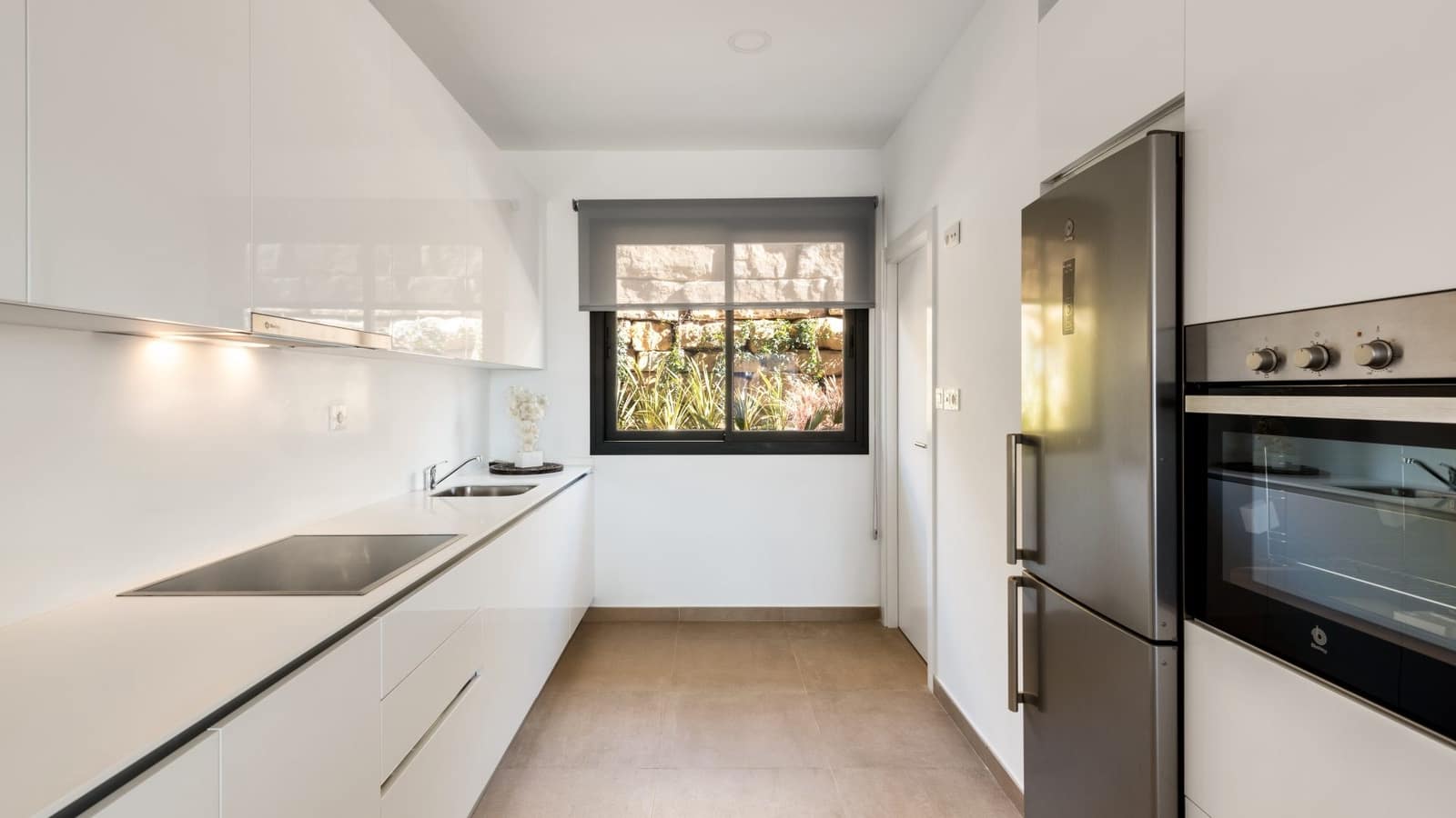 3 sypialnia Willa na sprzedaż w Marbella z basenem garażem - 268 000 € (Ref: 9448005)