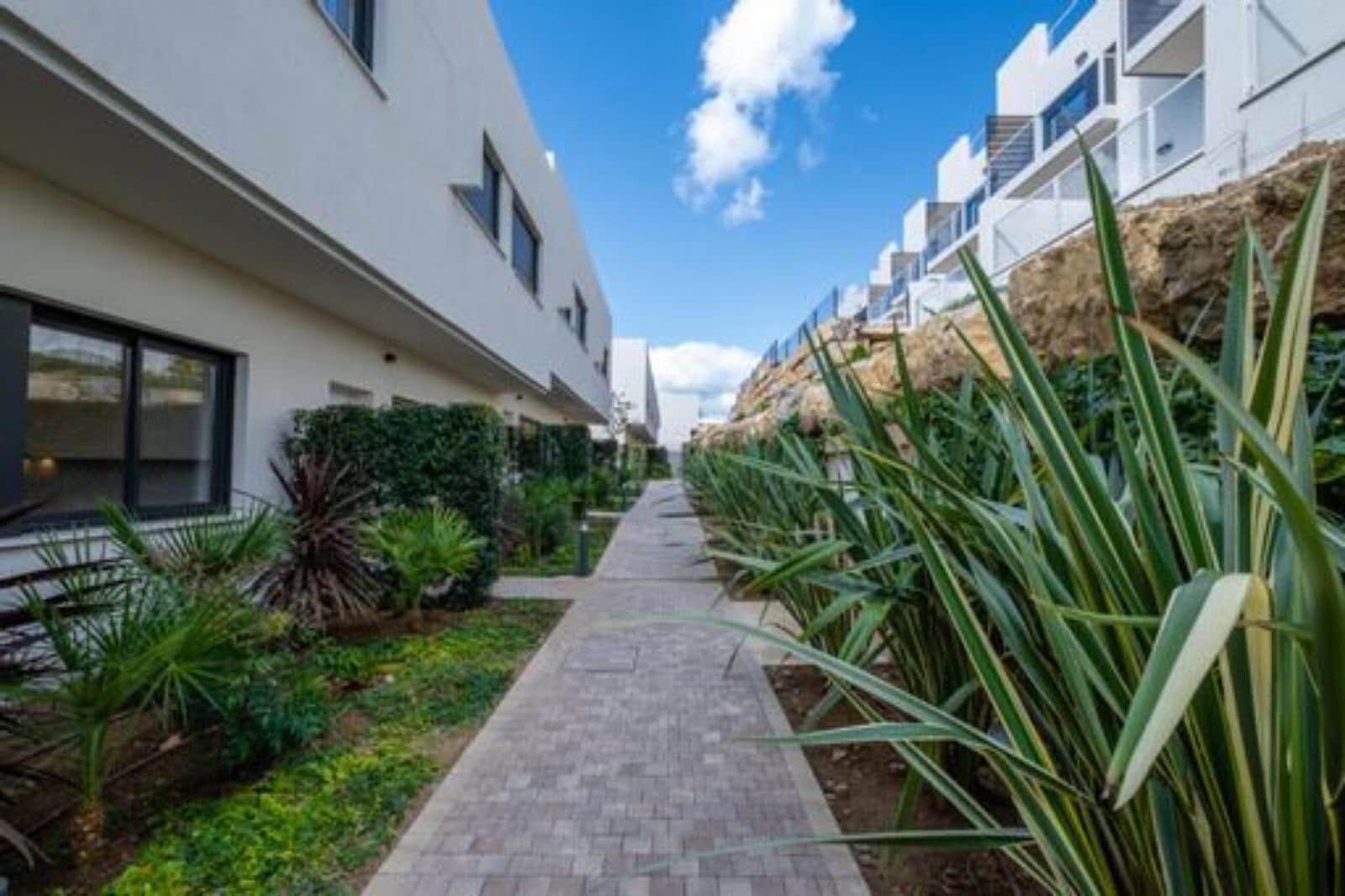 Chalet de 3 habitaciones en Estepona en venta con piscina garaje - 268.000 € (Ref: 9448006)