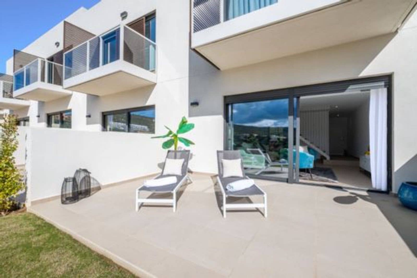 3 sypialnia Willa na sprzedaż w Marbella z basenem garażem - 268 000 € (Ref: 9448007)