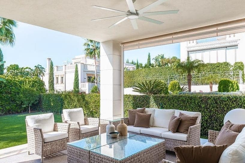 5 quarto Moradia para venda em Marbella com piscina - 1 995 000 € (Ref: 9448016)