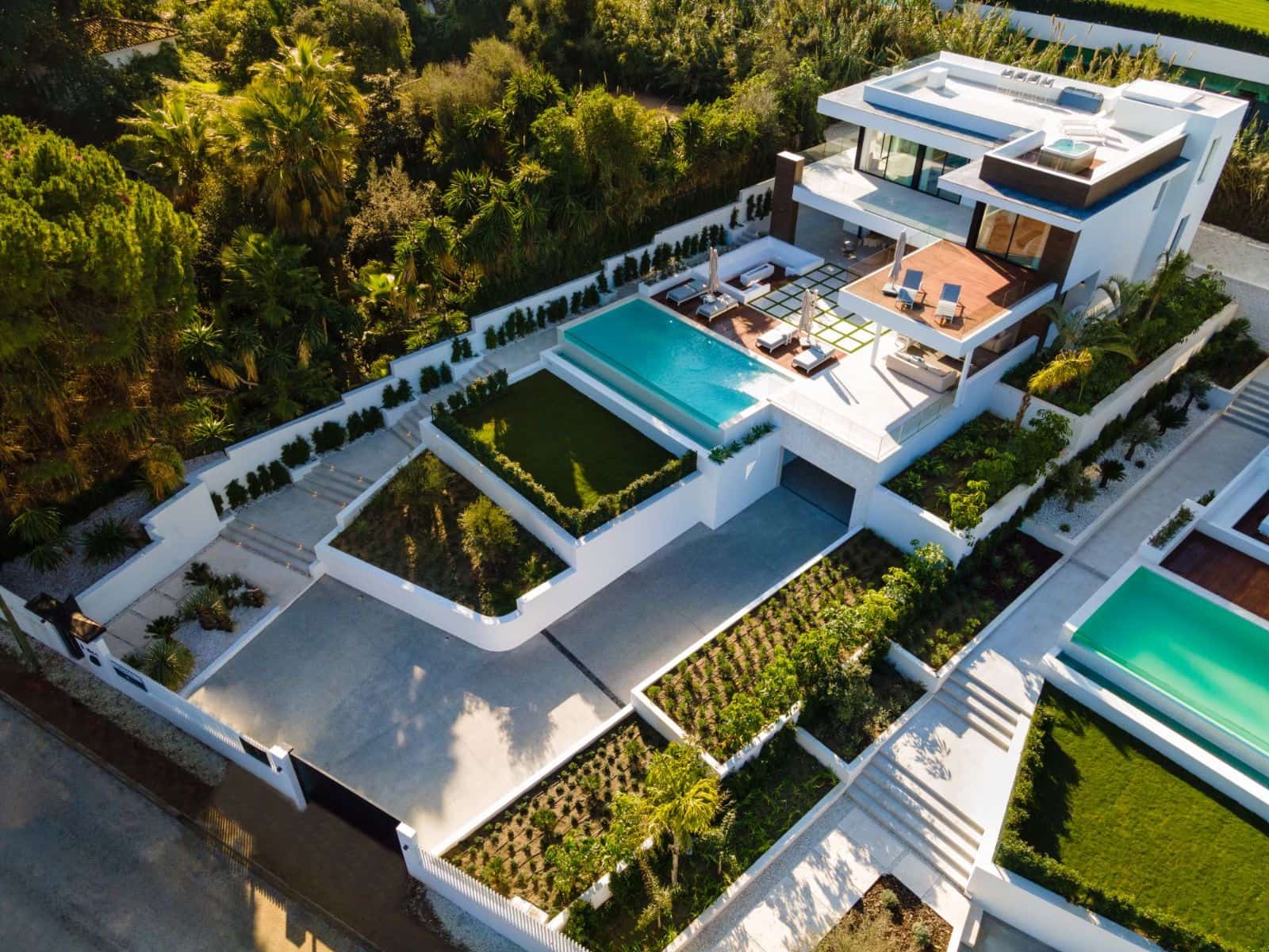 5 sypialnia Willa na sprzedaż w Marbella z basenem garażem - 4 195 000 € (Ref: 9448017)