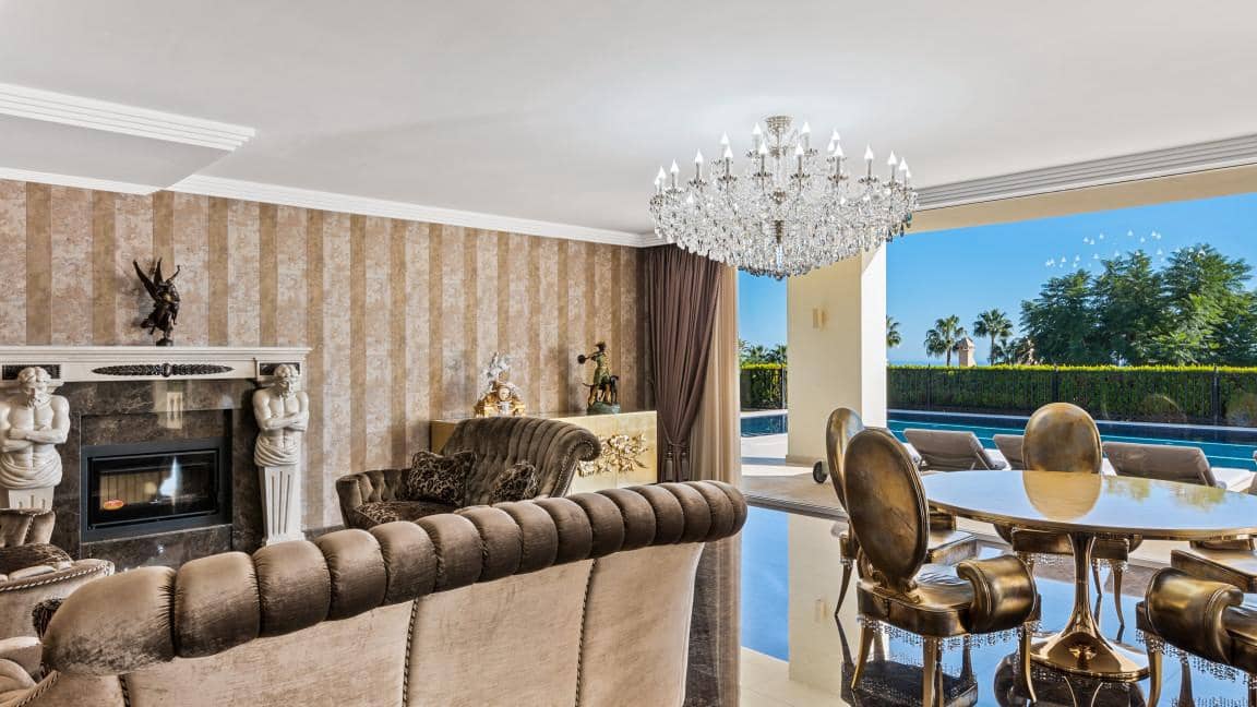 7 sypialnia Willa na sprzedaż w Marbella z basenem garażem - 6 700 000 € (Ref: 9448024)