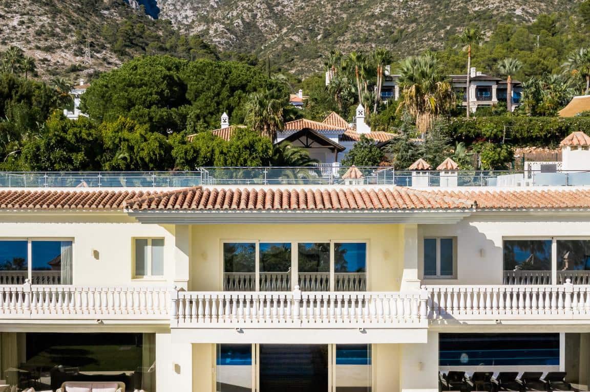 7 sypialnia Willa na sprzedaż w Marbella z basenem garażem - 6 700 000 € (Ref: 9448024)