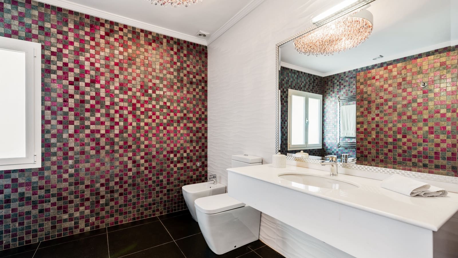 7 sypialnia Willa na sprzedaż w Marbella z basenem garażem - 6 700 000 € (Ref: 9448024)