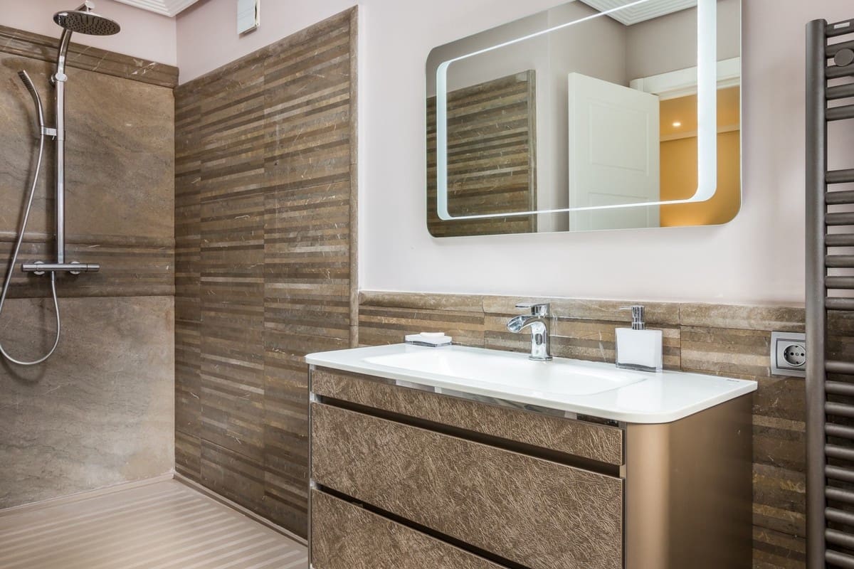 5 slaapkamer Villa te koop in El Paraiso met zwembad garage - € 3.495.000 (Ref: 9448042)