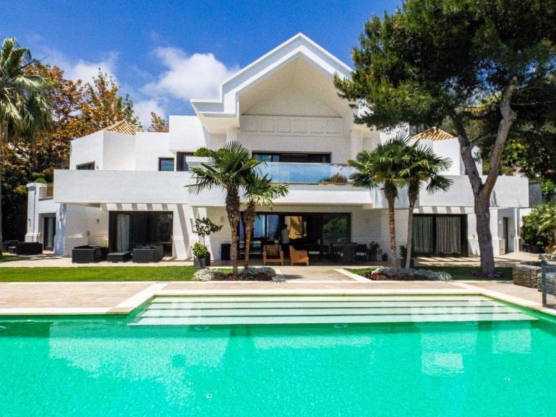 6 bedroom Villa for sale in Marbella with pool garage - € 6,595,000 (Ref: 9448044)