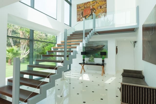 7 quarto Moradia para venda em Guadalmina Baja, Marbella com piscina garagem - 5 950 000 € (Ref: 9448045)