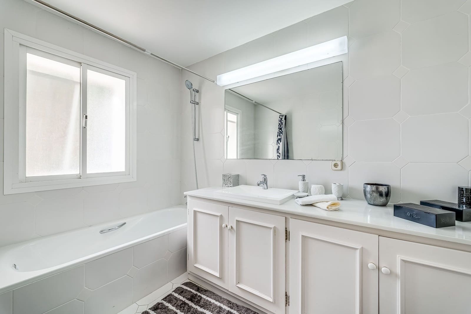 Chalet de 7 habitaciones en Marbella en venta con piscina garaje - 1.990.000 € (Ref: 9448046)