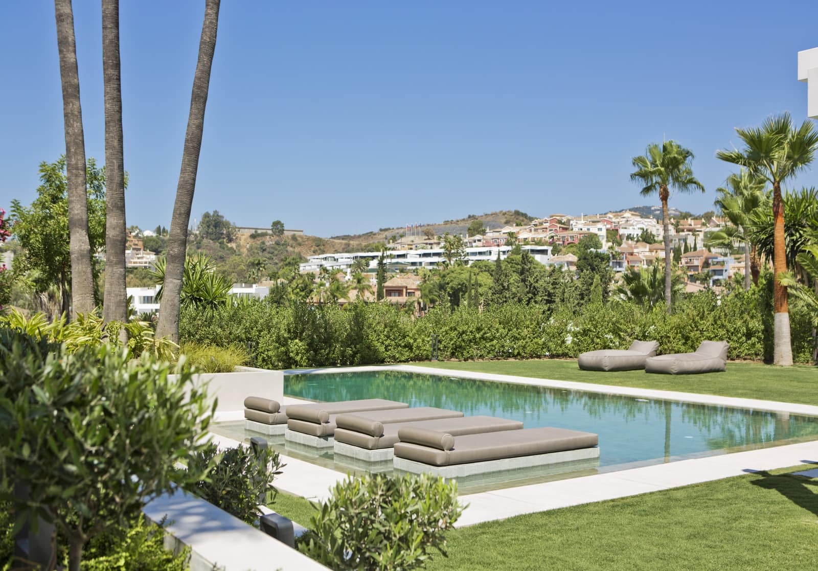 5 quarto Moradia para venda em Marbella com piscina garagem - 4 495 000 € (Ref: 9448047)