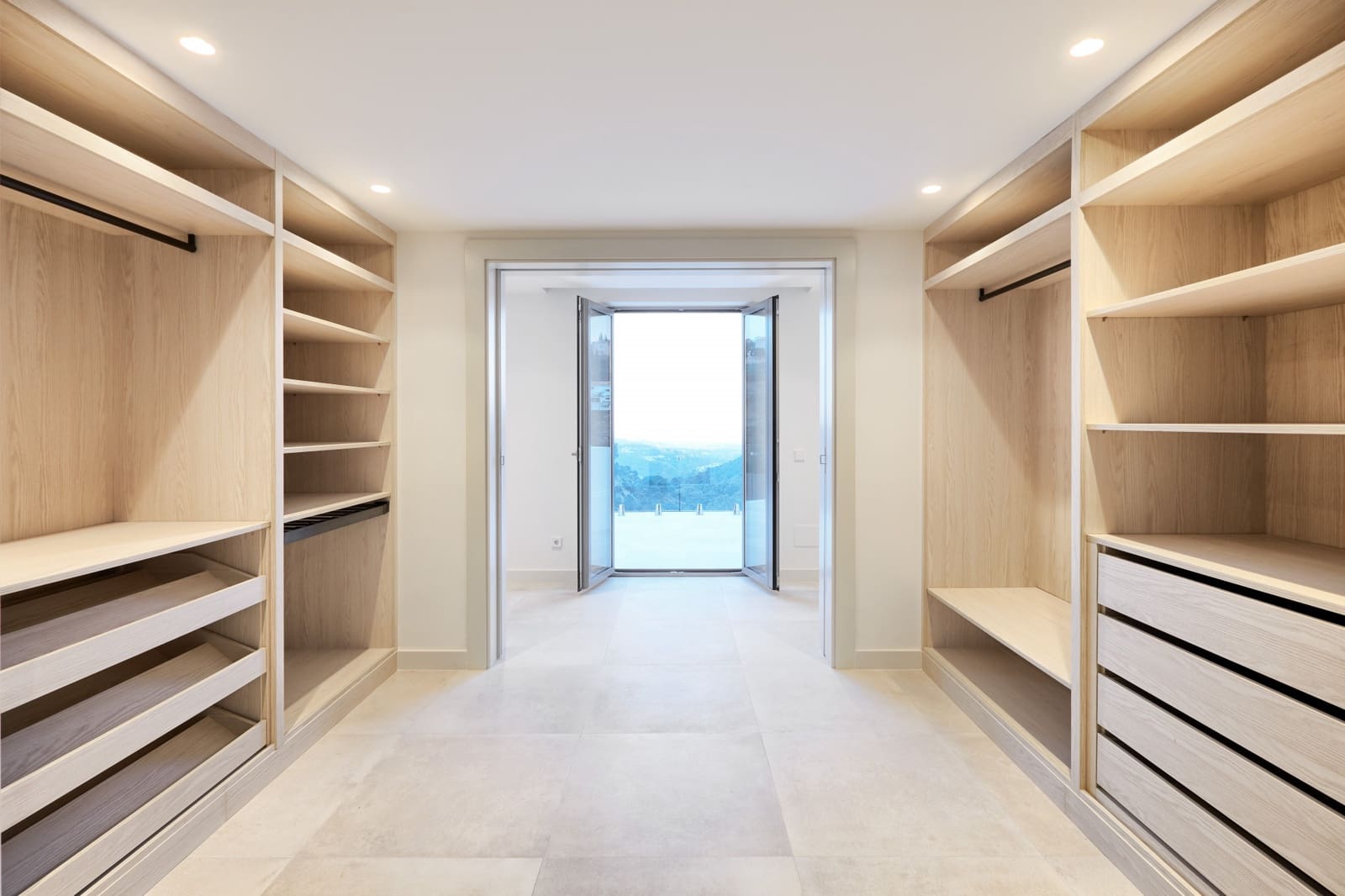 5 bedroom Villa for sale in Marbella with pool garage - € 7,350,000 (Ref: 9448059)