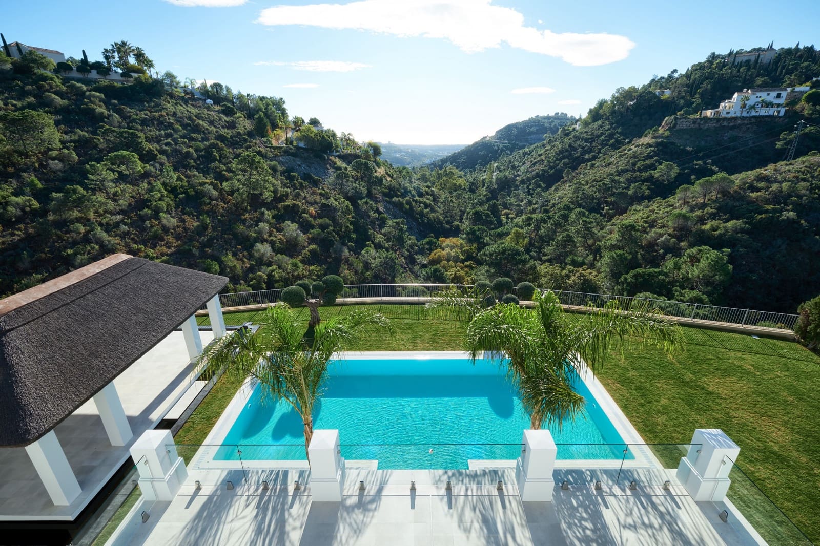 5 bedroom Villa for sale in Marbella with pool garage - € 7,350,000 (Ref: 9448059)