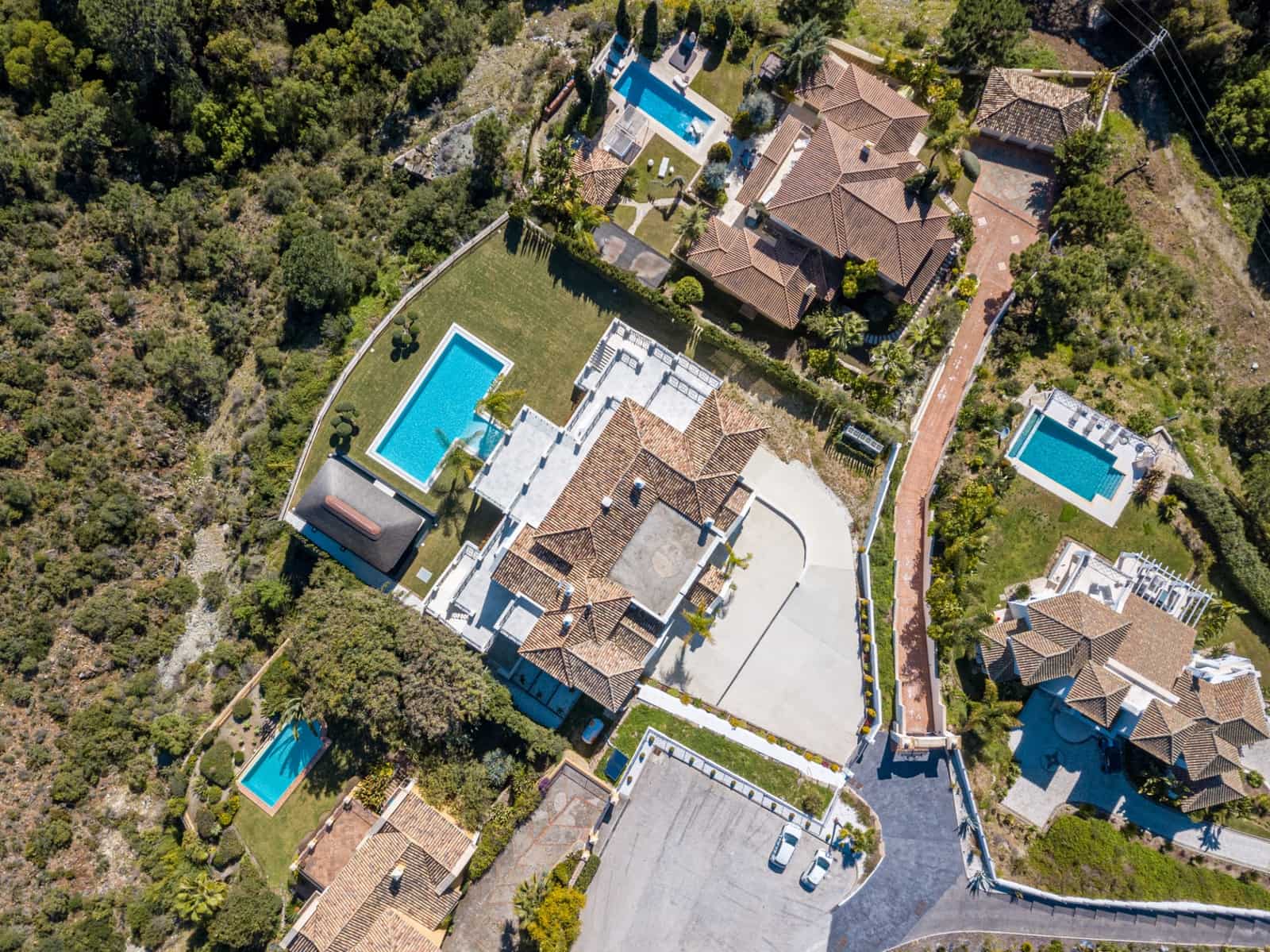 5 bedroom Villa for sale in Marbella with pool garage - € 7,350,000 (Ref: 9448059)