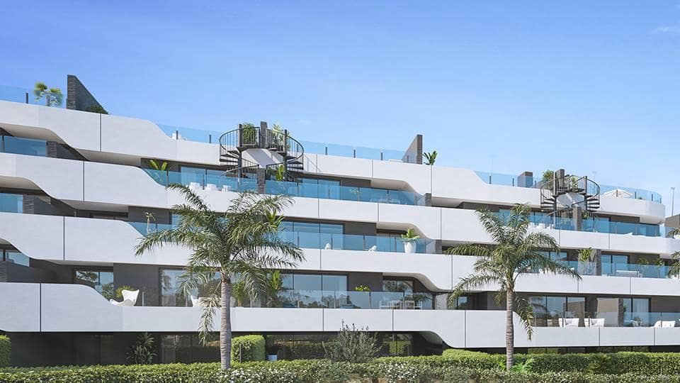 Apartamento de 2 habitaciones en Estepona en venta con piscina garaje - 248.000 € (Ref: 9448069)