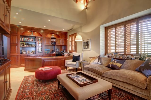 4 bedroom Villa for sale in Marbella with pool garage - € 2,595,000 (Ref: 9448093)