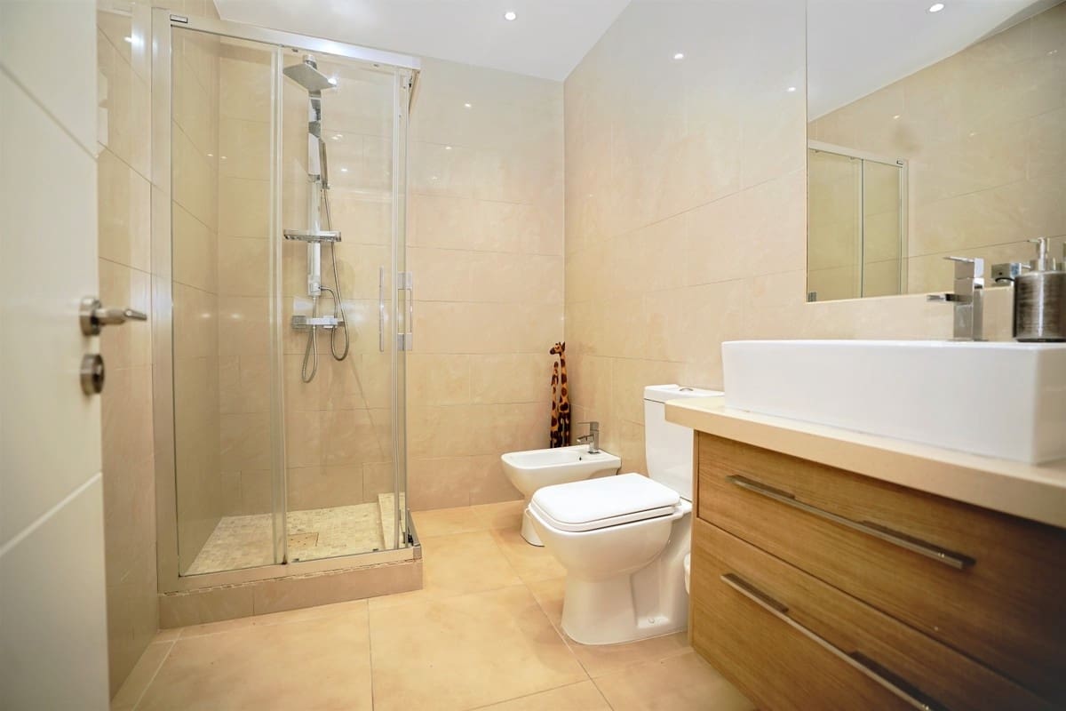 4 quarto Moradia para venda em La Heredia com piscina garagem - 1 900 000 € (Ref: 9448097)