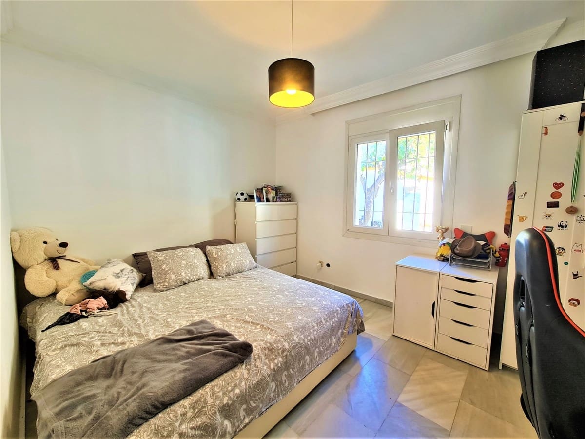 Chalet de 4 habitaciones en Nueva Andalucia en venta con piscina - 1.279.000 € (Ref: 9448098)