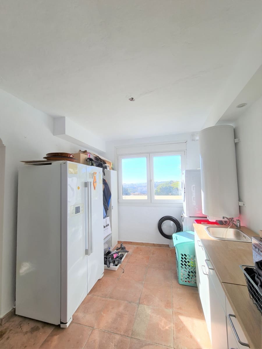 Chalet de 4 habitaciones en Nueva Andalucia en venta con piscina - 1.279.000 € (Ref: 9448098)