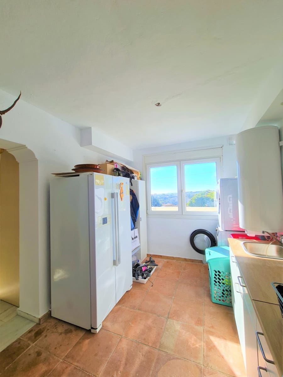 Chalet de 4 habitaciones en Nueva Andalucia en venta con piscina - 1.279.000 € (Ref: 9448098)