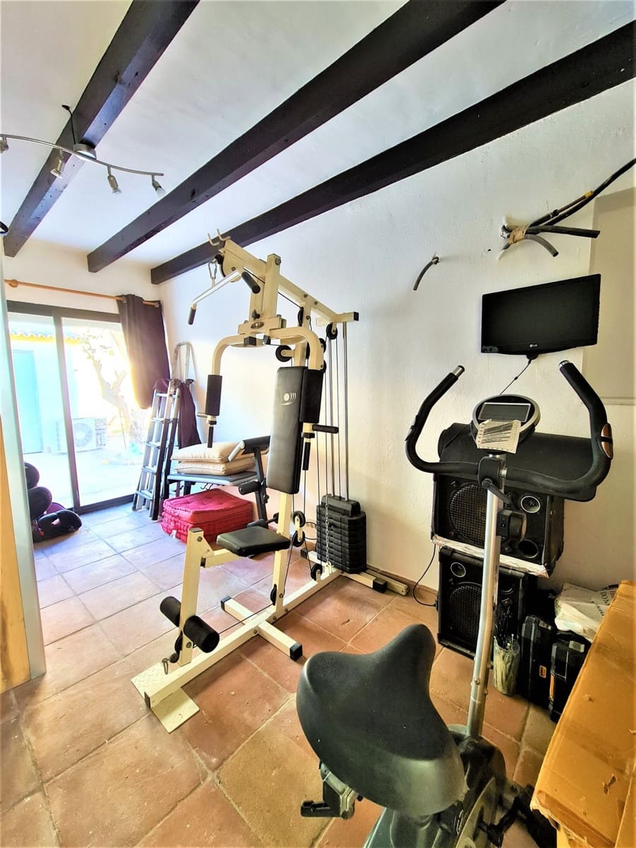 Chalet de 4 habitaciones en Nueva Andalucia en venta con piscina - 1.279.000 € (Ref: 9448098)