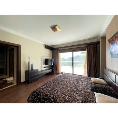 Chalet de 6 habitaciones en Los Arqueros, Benahavís en venta con piscina garaje - 2.700.000 € (Ref: 9448099)