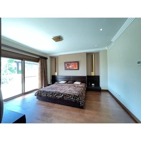 Chalet de 6 habitaciones en Los Arqueros, Benahavís en venta con piscina garaje - 2.700.000 € (Ref: 9448099)