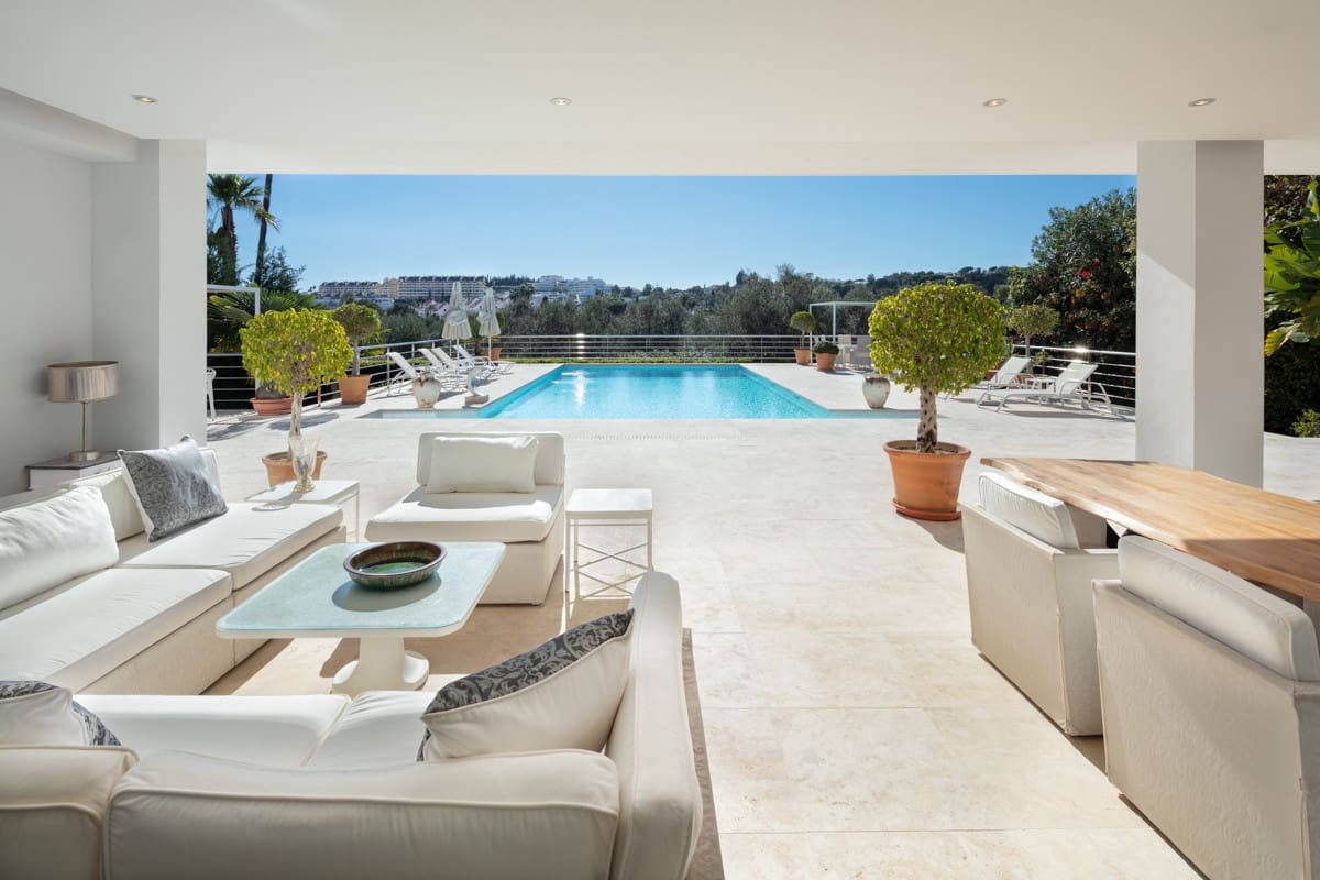 5 sypialnia Willa na sprzedaż w Marbella z basenem garażem - 3 500 000 € (Ref: 9448108)