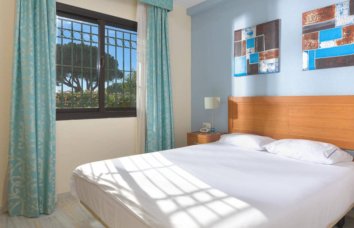 2 soveværelse Lejlighed til salg i Mijas Costa med swimmingpool garage - € 199.000 (Ref: 9448109)