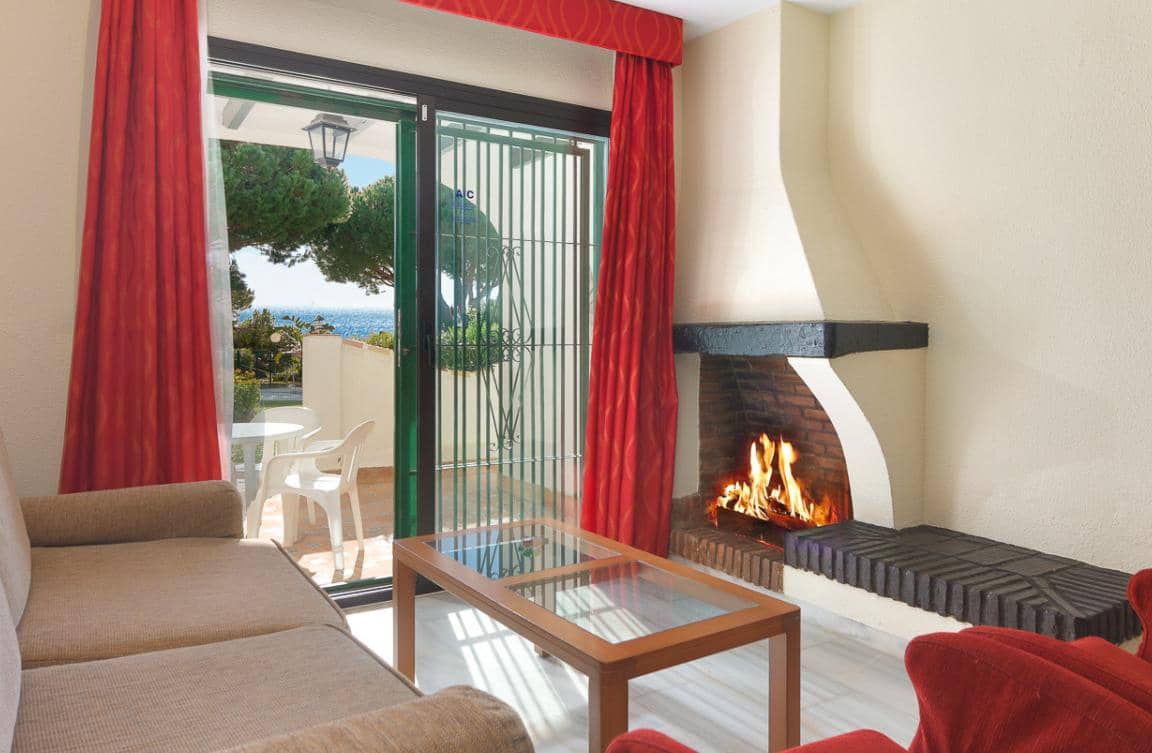 2 soveværelse Lejlighed til salg i Mijas Costa med swimmingpool garage - € 199.000 (Ref: 9448109)