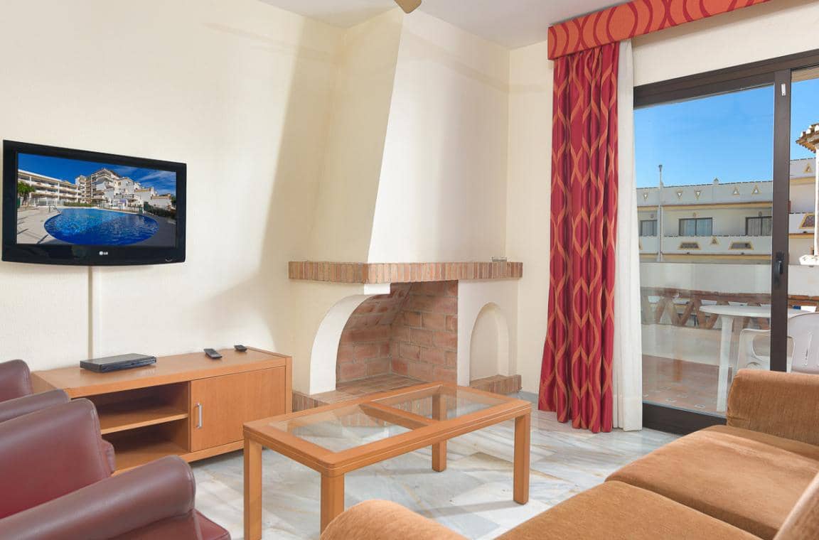 2 soveværelse Lejlighed til salg i Mijas Costa med swimmingpool garage - € 199.000 (Ref: 9448109)