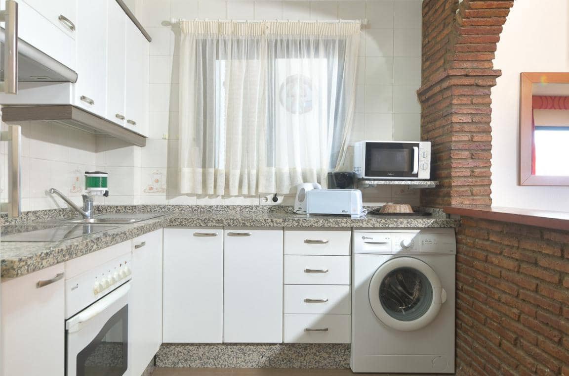 2 soveværelse Lejlighed til salg i Mijas Costa med swimmingpool garage - € 199.000 (Ref: 9448109)