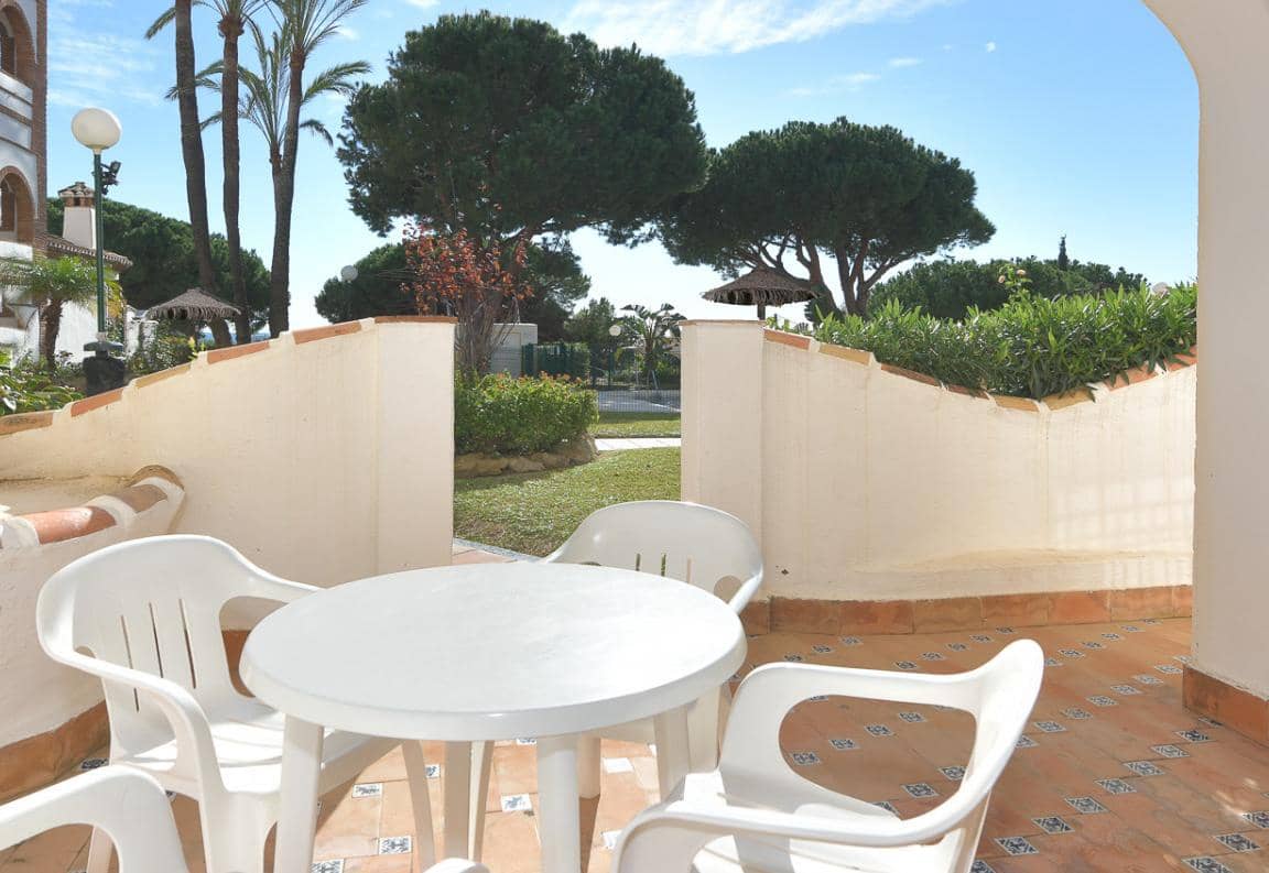 2 soveværelse Lejlighed til salg i Mijas Costa med swimmingpool garage - € 199.000 (Ref: 9448109)