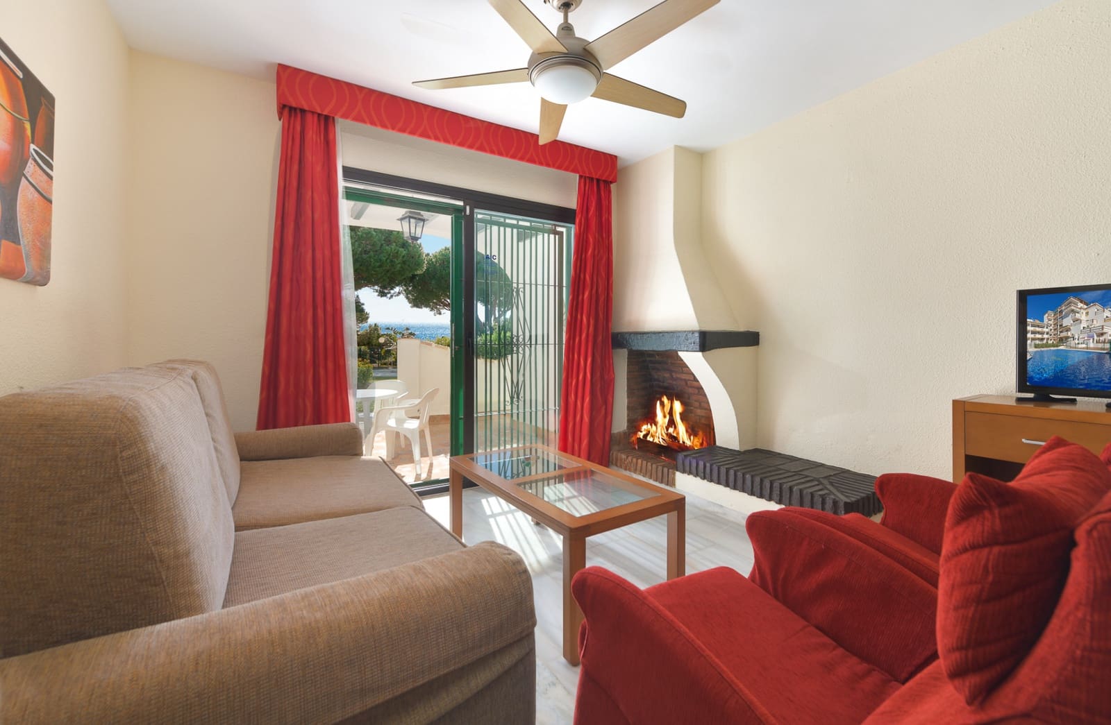 2 soveværelse Lejlighed til salg i Mijas Costa med swimmingpool garage - € 199.000 (Ref: 9448109)