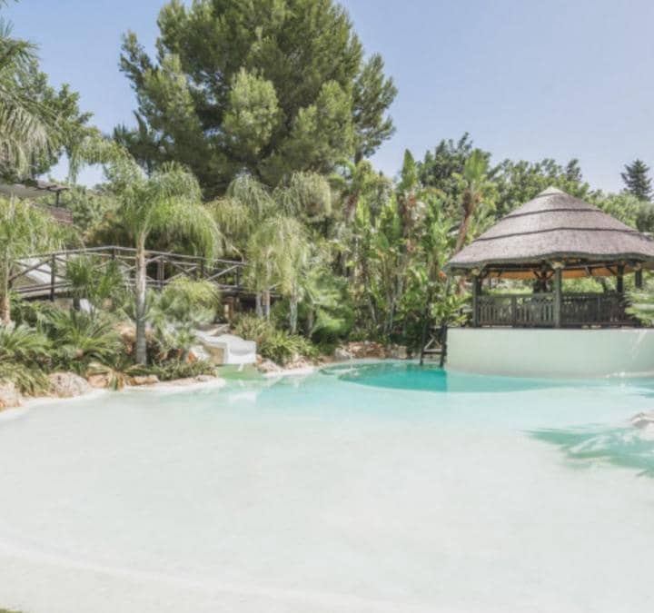 8 Zimmer Villa zu verkaufen in Marbella mit Pool Garage - 12.000.000 € (Ref: 9448113)