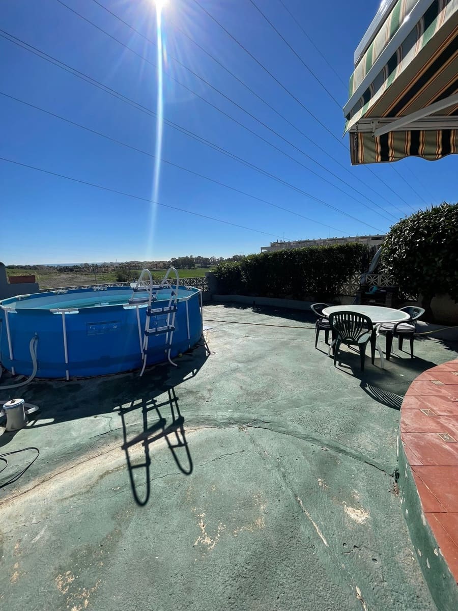 2 chambre Villa/Maison à vendre à Nueva Andalucia avec piscine garage - 350 000 € (Ref: 9448123)