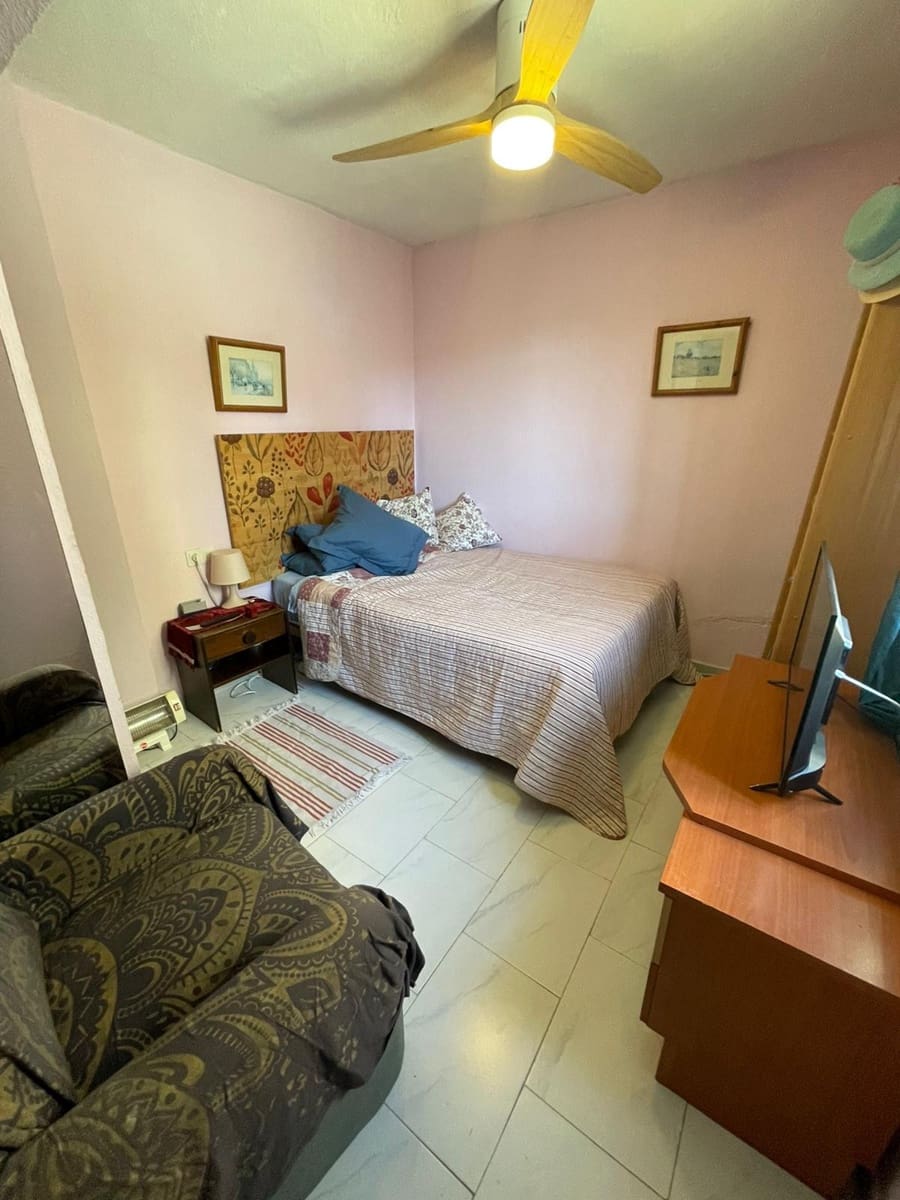 2 chambre Villa/Maison à vendre à Nueva Andalucia avec piscine garage - 350 000 € (Ref: 9448123)