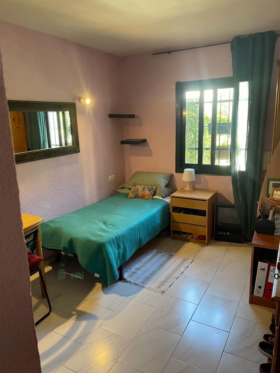 2 chambre Villa/Maison à vendre à Nueva Andalucia avec piscine garage - 350 000 € (Ref: 9448123)