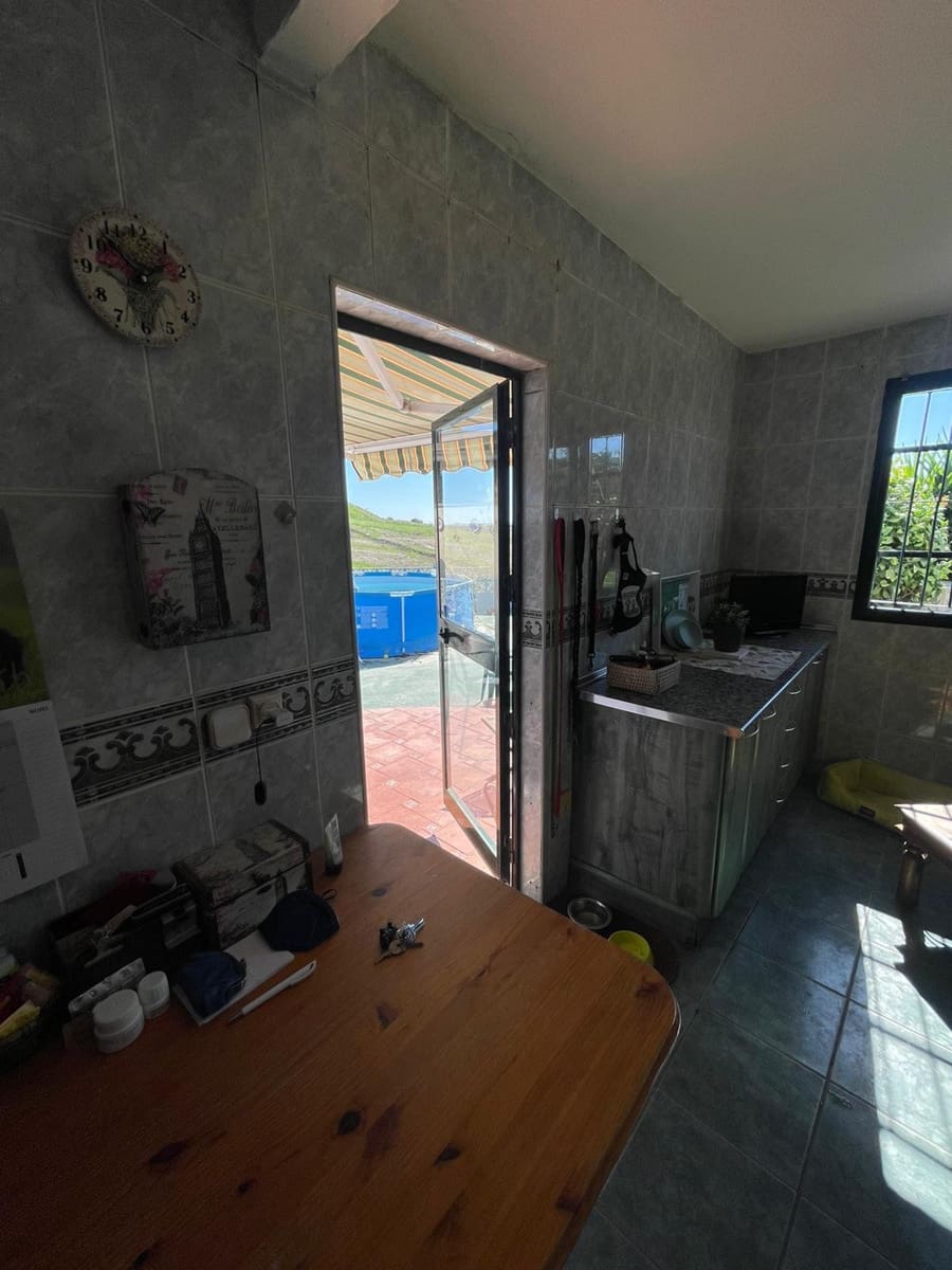 2 chambre Villa/Maison à vendre à Nueva Andalucia avec piscine garage - 350 000 € (Ref: 9448123)