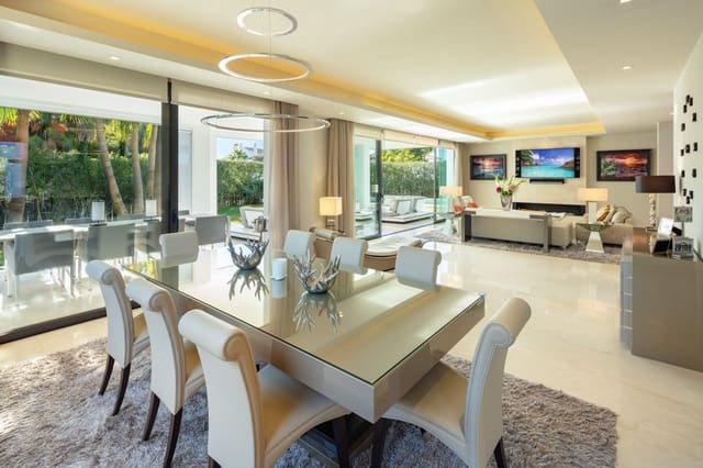 5 sypialnia Willa na sprzedaż w Marbella z basenem garażem - 3 995 000 € (Ref: 9448129)