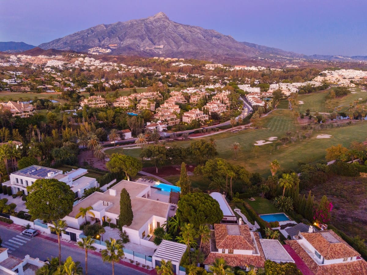 6 soveværelse Villa til salg i Marbella med swimmingpool garage - € 3.900.000 (Ref: 9448134)