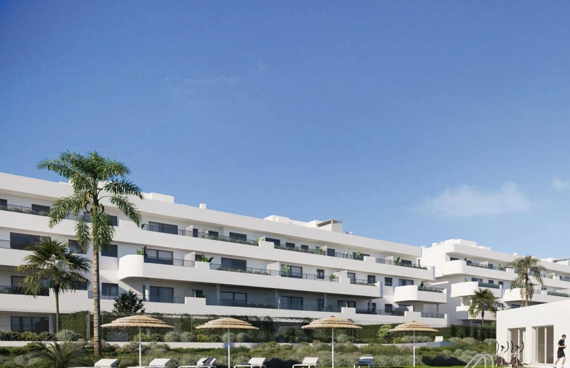 Apartamento de 2 habitaciones en Estepona en venta con piscina garaje - 198.000 € (Ref: 9448135)