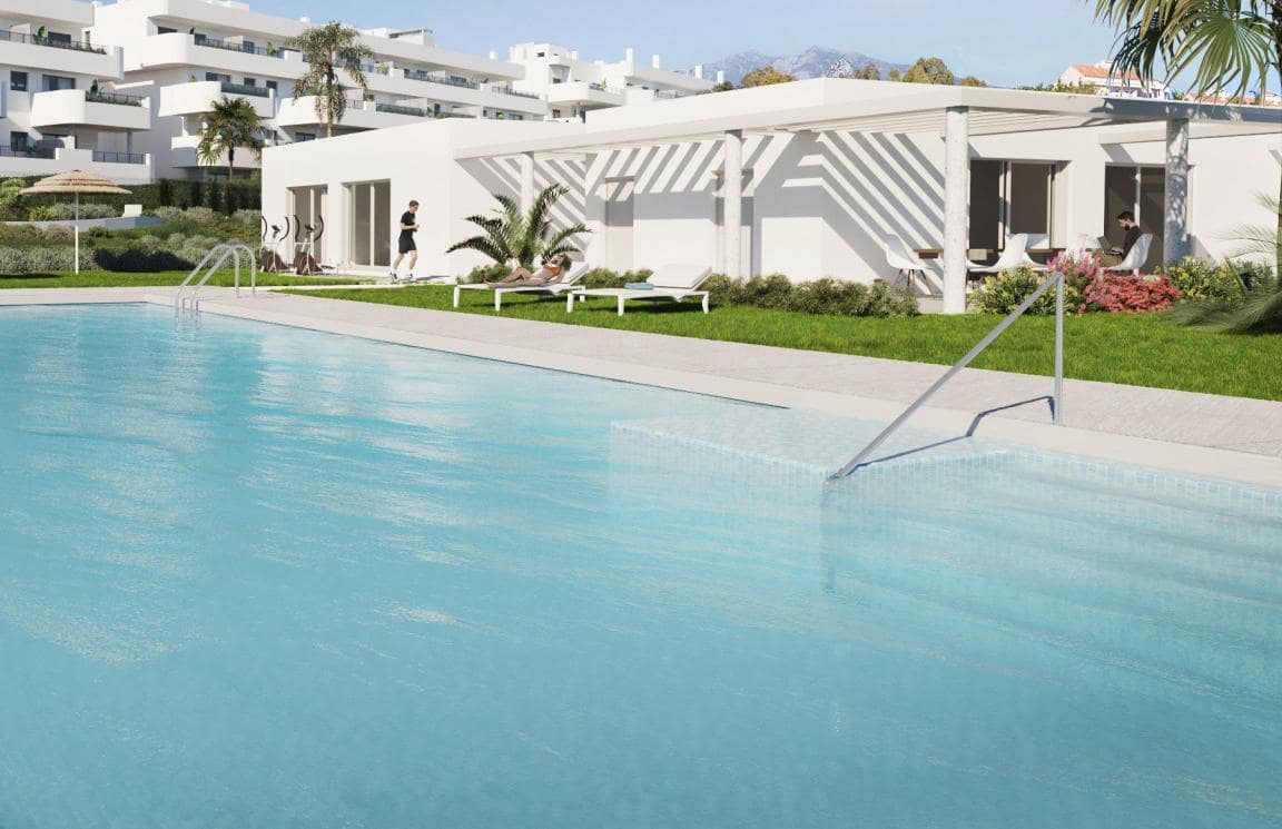 Apartamento de 2 habitaciones en Estepona en venta con piscina garaje - 198.000 € (Ref: 9448135)
