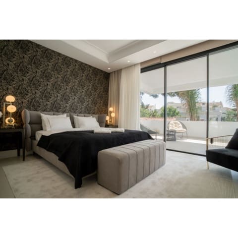 4 soverom Villa til salgs i Golden Mile, Marbella med svømmebasseng garasje - € 3 250 000 (Ref: 9448138)